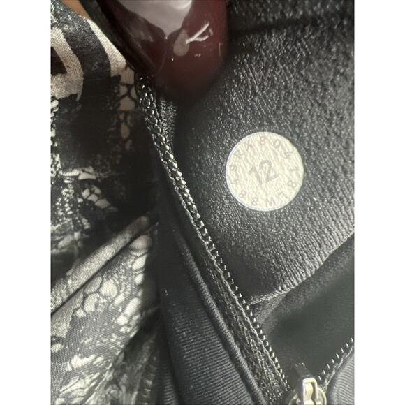 Lululemon Circuit Breaker Skirt II Regular13”Interlaced Alpine White Black Sz 12 - Picture 12 of 14